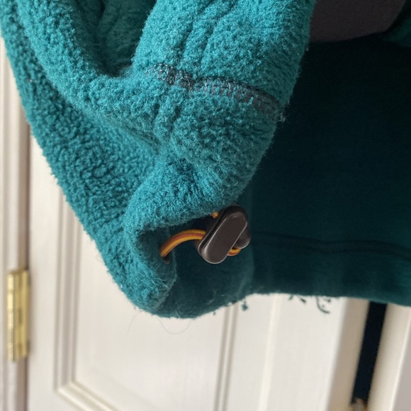 Green front zipper fleece - Picture 5 of 7